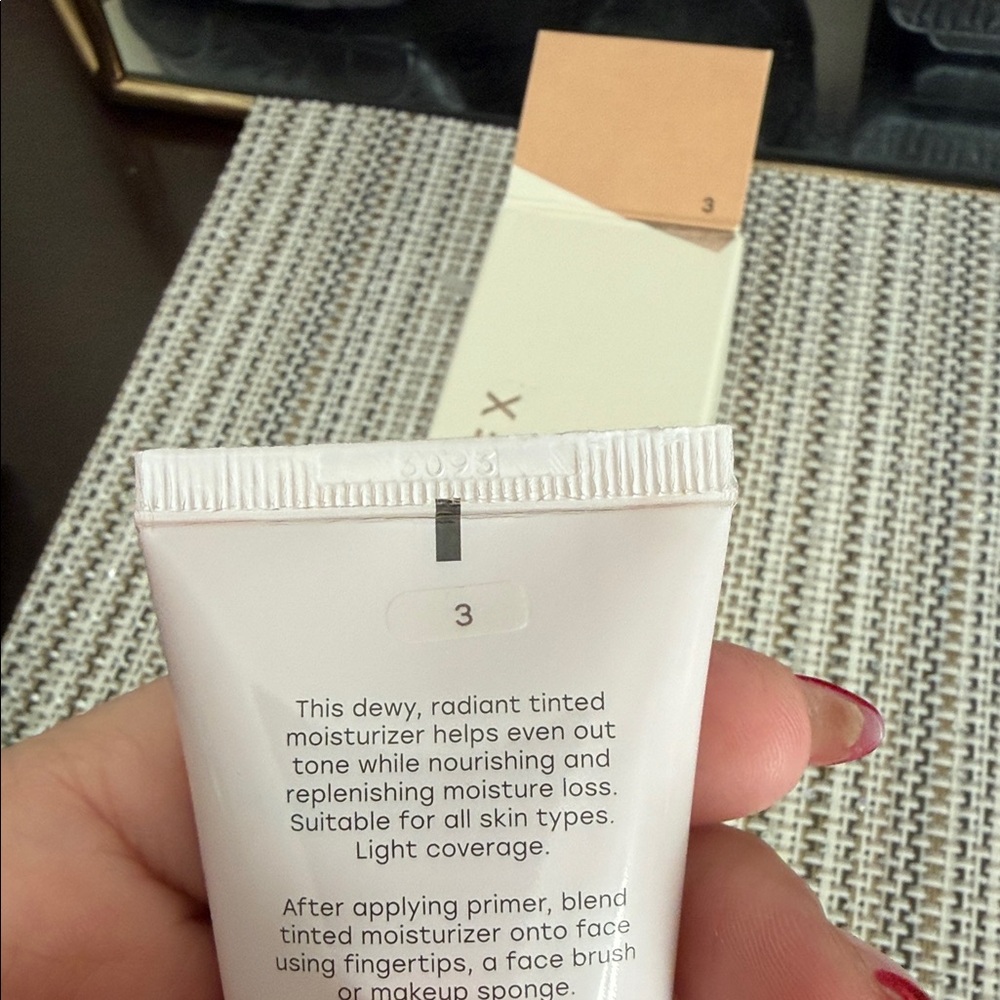 COVER FX 2 Foundations- cream and liquid-& illuminating moisturizer SOLD OUT - Picture 9 of 10
